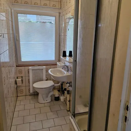 Appartamento 2 - 4-raum-wohnung Mit Kueche Und 2 Wc Duschen In Ohrdruf-crawinkel Ohrdruf