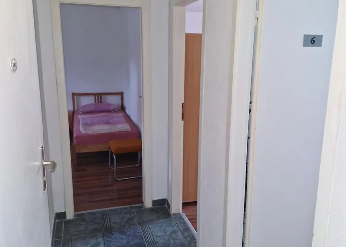 2 - 4-raum-wohnung Mit Küche Und 2 Wc Duschen In Ohrdruf-crawinkel Ohrdruf