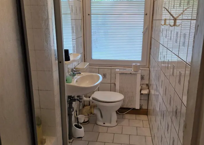 2 - 4-raum-wohnung Mit Küche Und 2 Wc Duschen In Ohrdruf-crawinkel Apartment