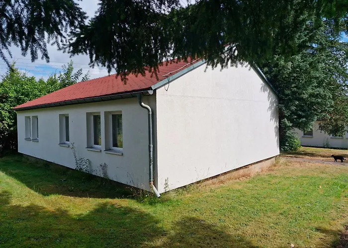 Apartment 2 - 4-raum-wohnung Mit Küche Und 2 Wc Duschen In Ohrdruf-crawinkel